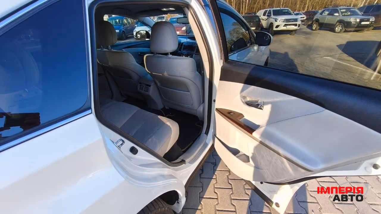 Toyota Venza - фото 11