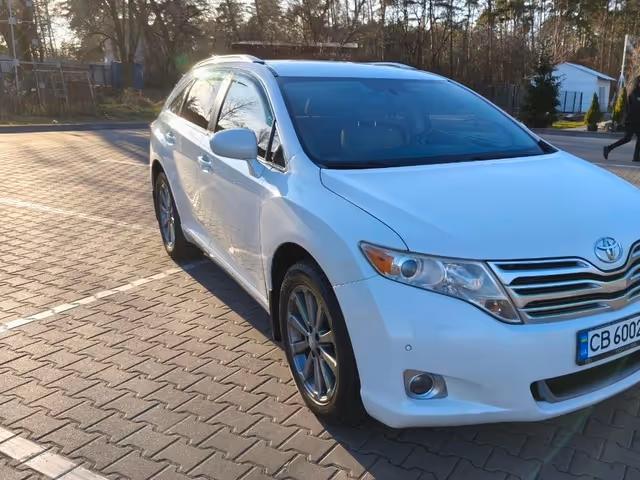 Toyota Venza - фото 1