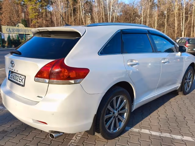 Toyota Venza - фото 4