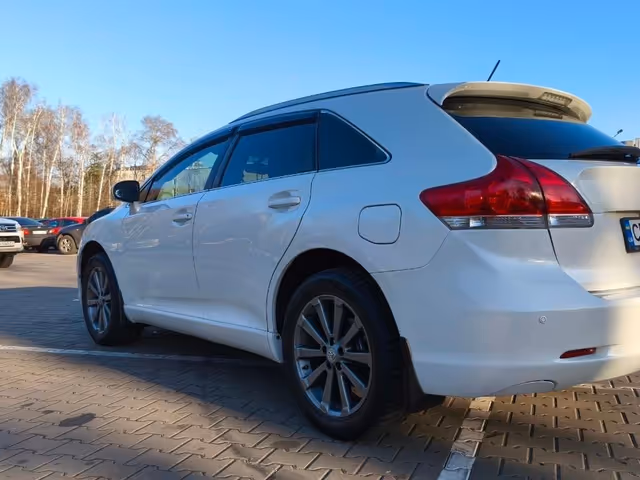 Toyota Venza - фото 3