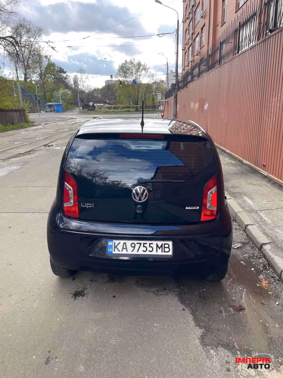 Volkswagen up! - фото 4