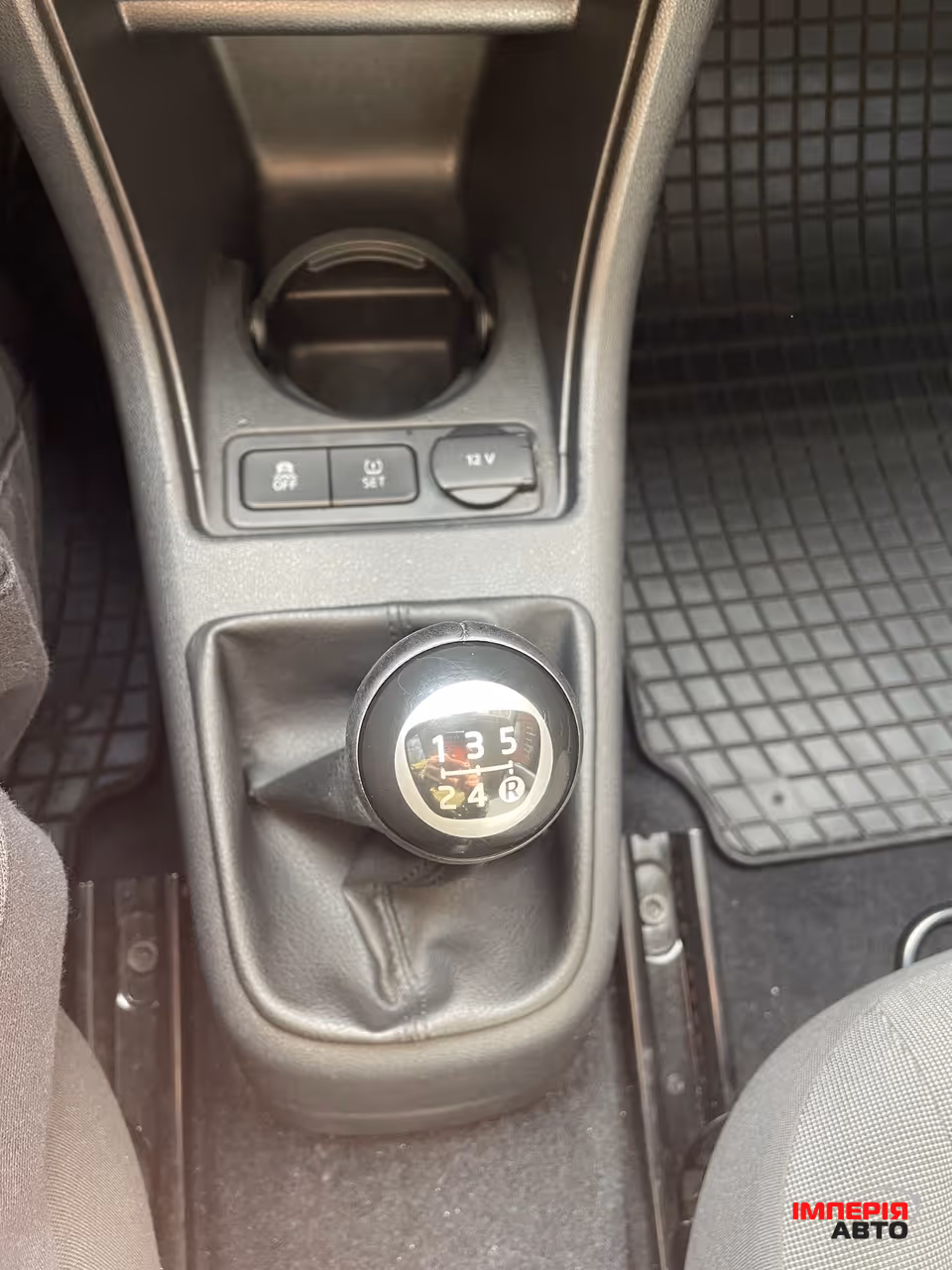 Volkswagen up! - фото 6