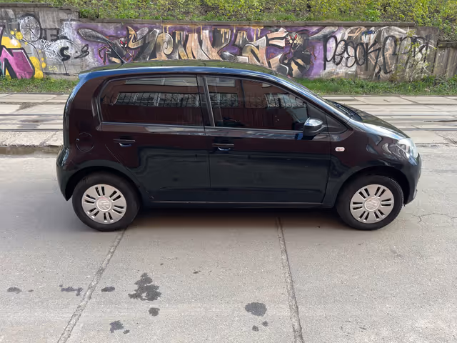 Volkswagen up! - фото 3
