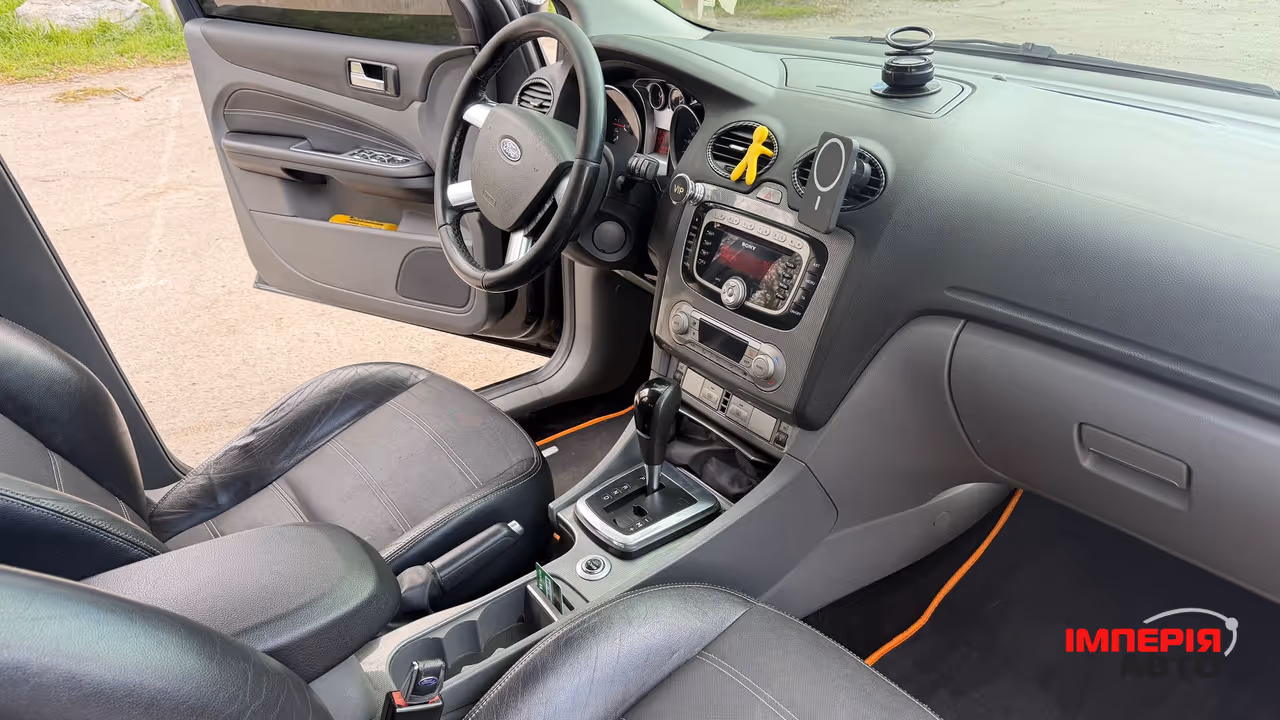 Ford Focus - фото 25