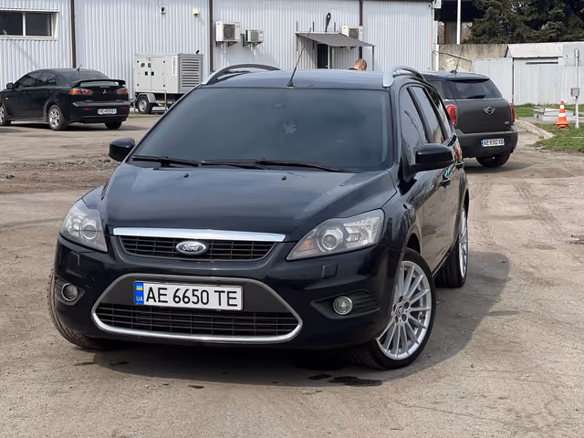 Ford Focus - фото 1