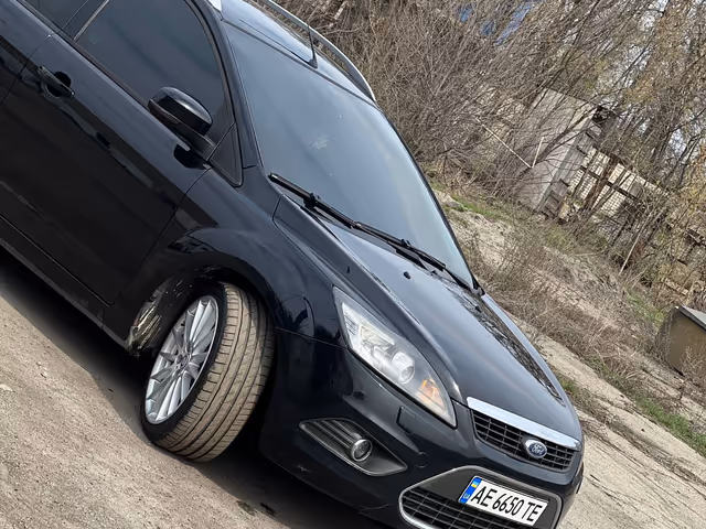 Ford Focus - фото 2