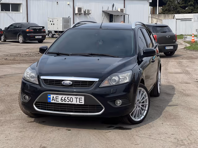 Ford Focus - фото 5