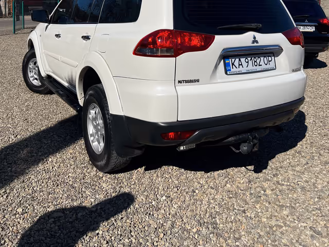 Mitsubishi Pajero Sport - фото 4