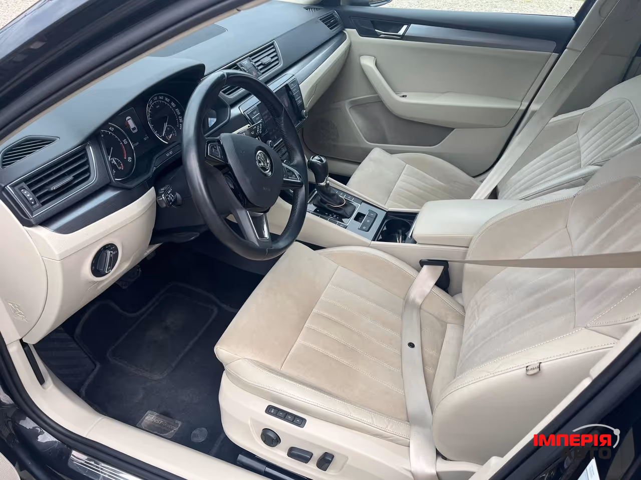 Skoda Superb - фото 10