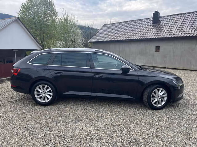 Skoda Superb - фото 3