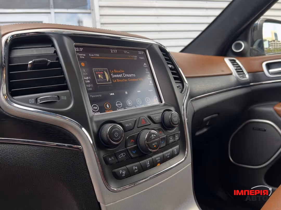 Jeep Grand Cherokee - фото 15