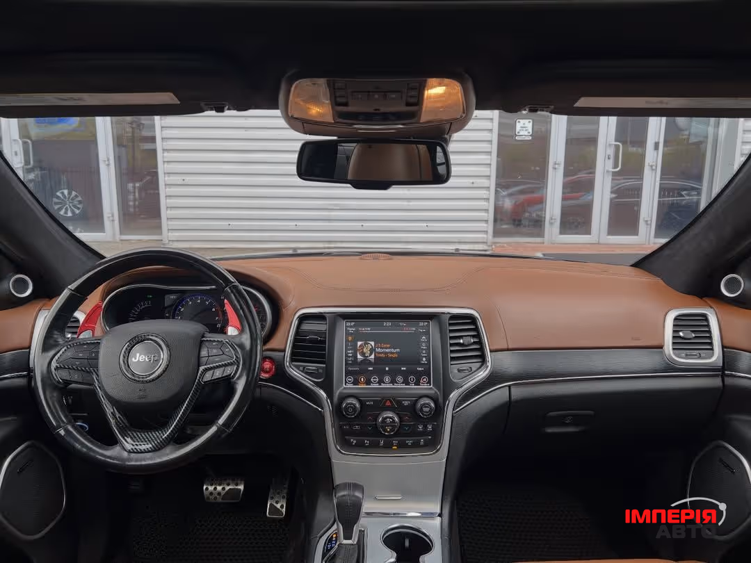 Jeep Grand Cherokee - фото 8