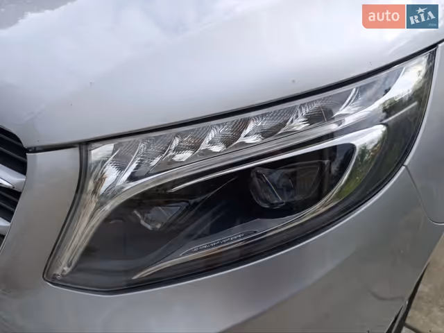 Mercedes-Benz V-Класс - фото 5