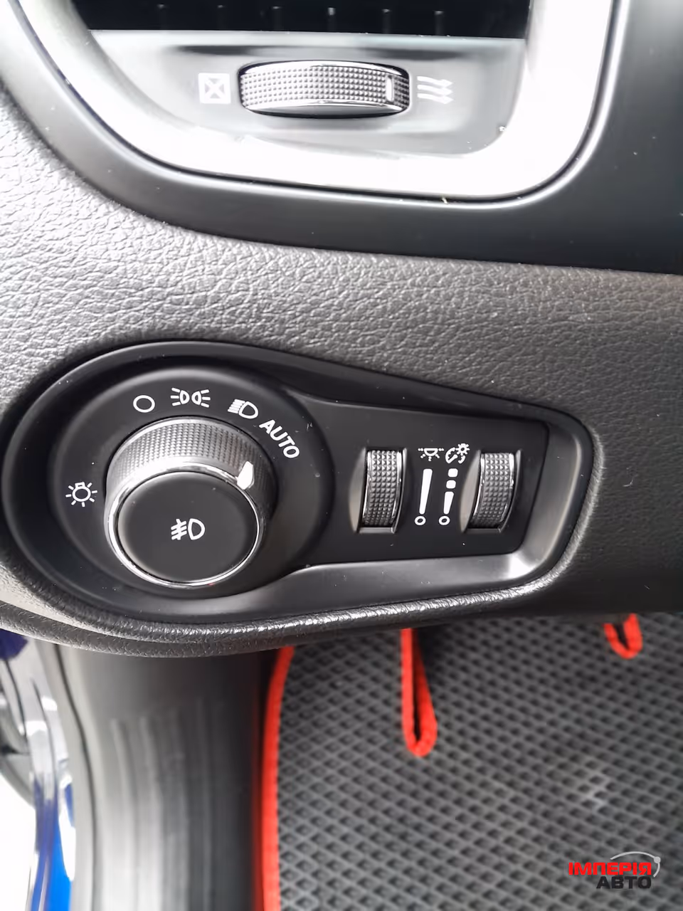 Jeep Renegade - фото 31