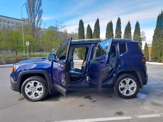 Jeep Renegade - фото 4