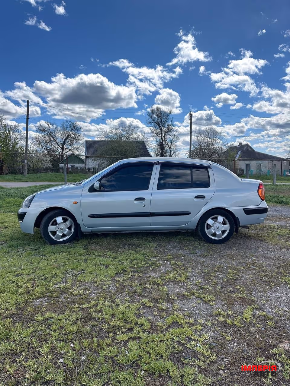 Renault Clio - фото 11