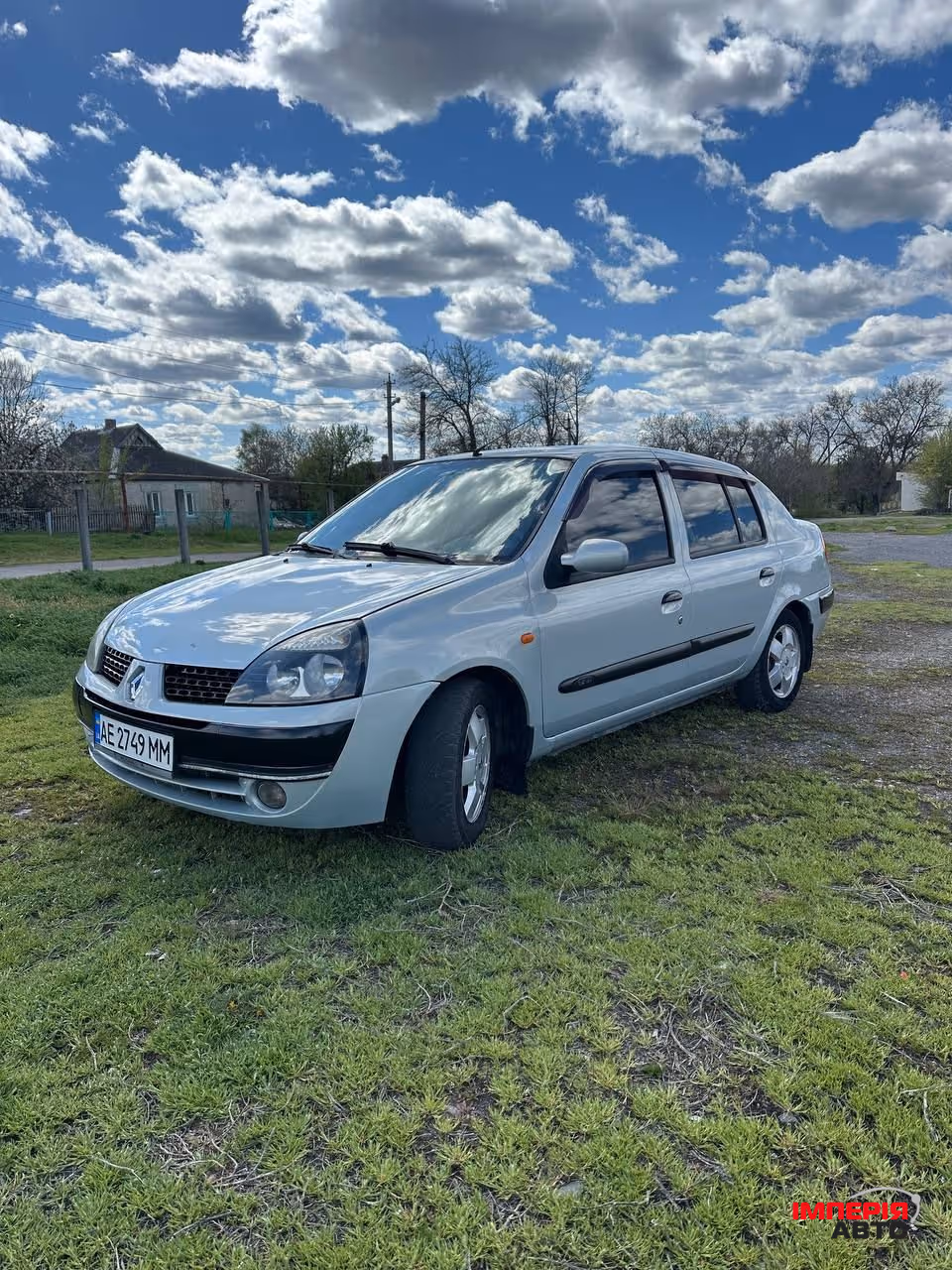 Renault Clio - фото 1