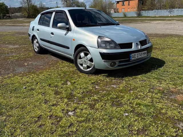 Renault Clio - фото 3