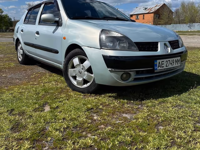 Renault Clio - фото 2