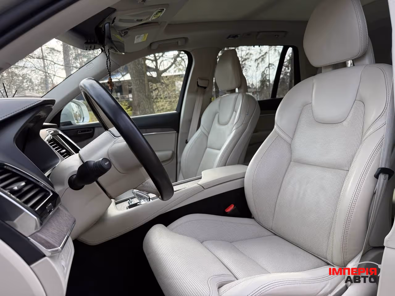 Volvo XC90 - фото 19