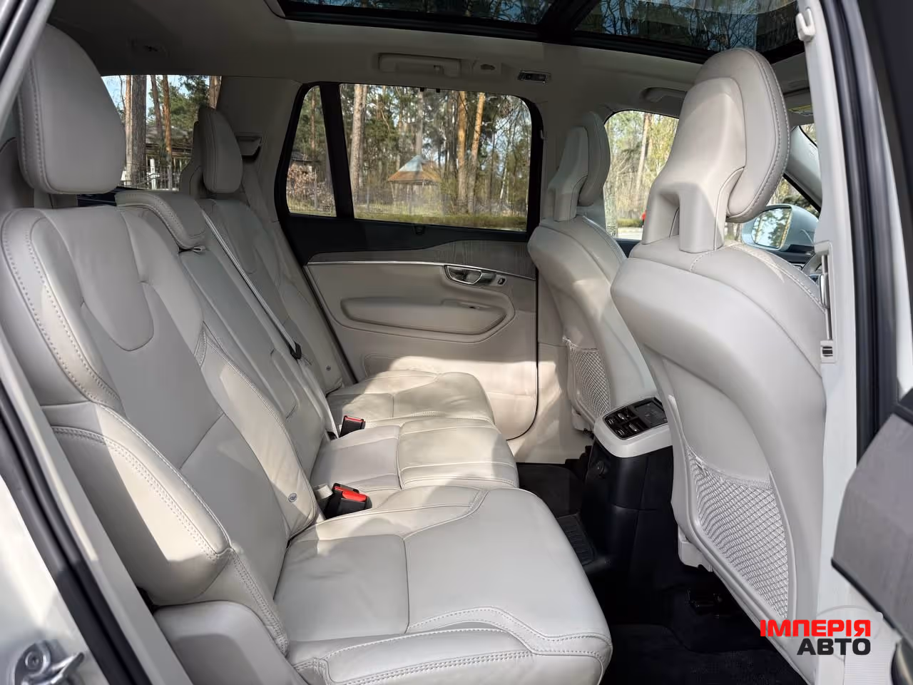 Volvo XC90 - фото 31