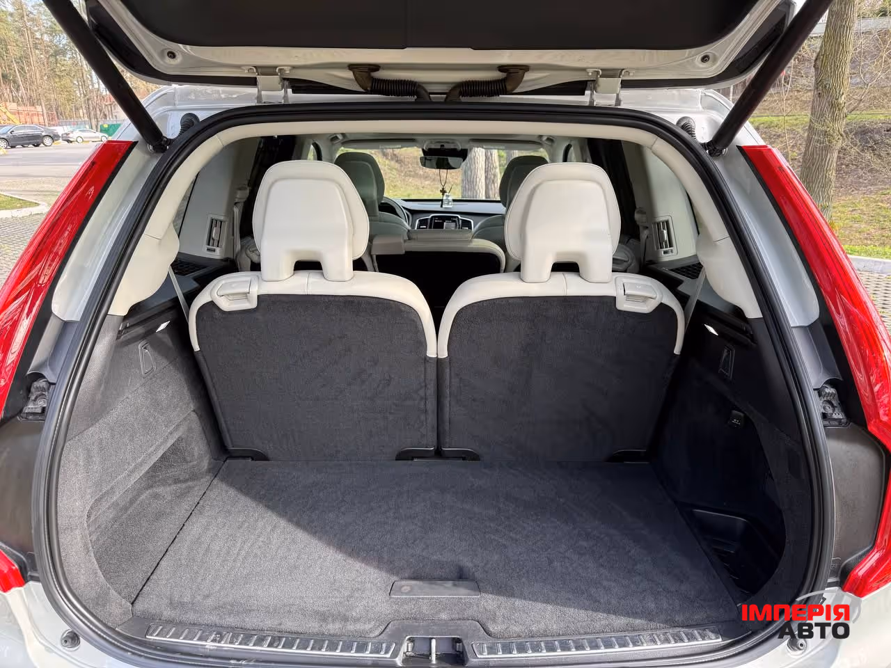 Volvo XC90 - фото 34