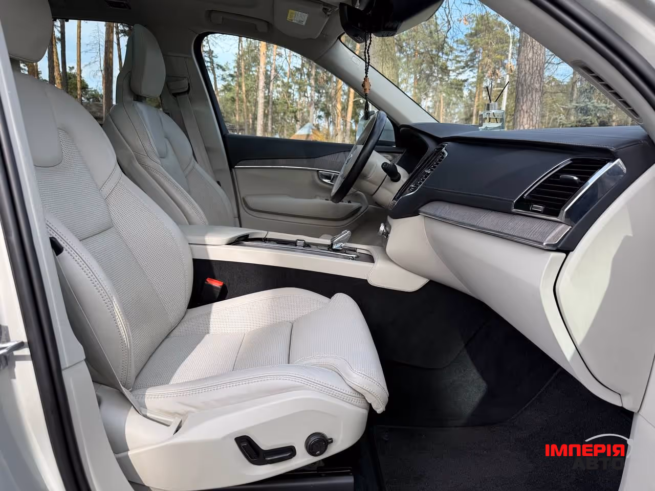 Volvo XC90 - фото 25