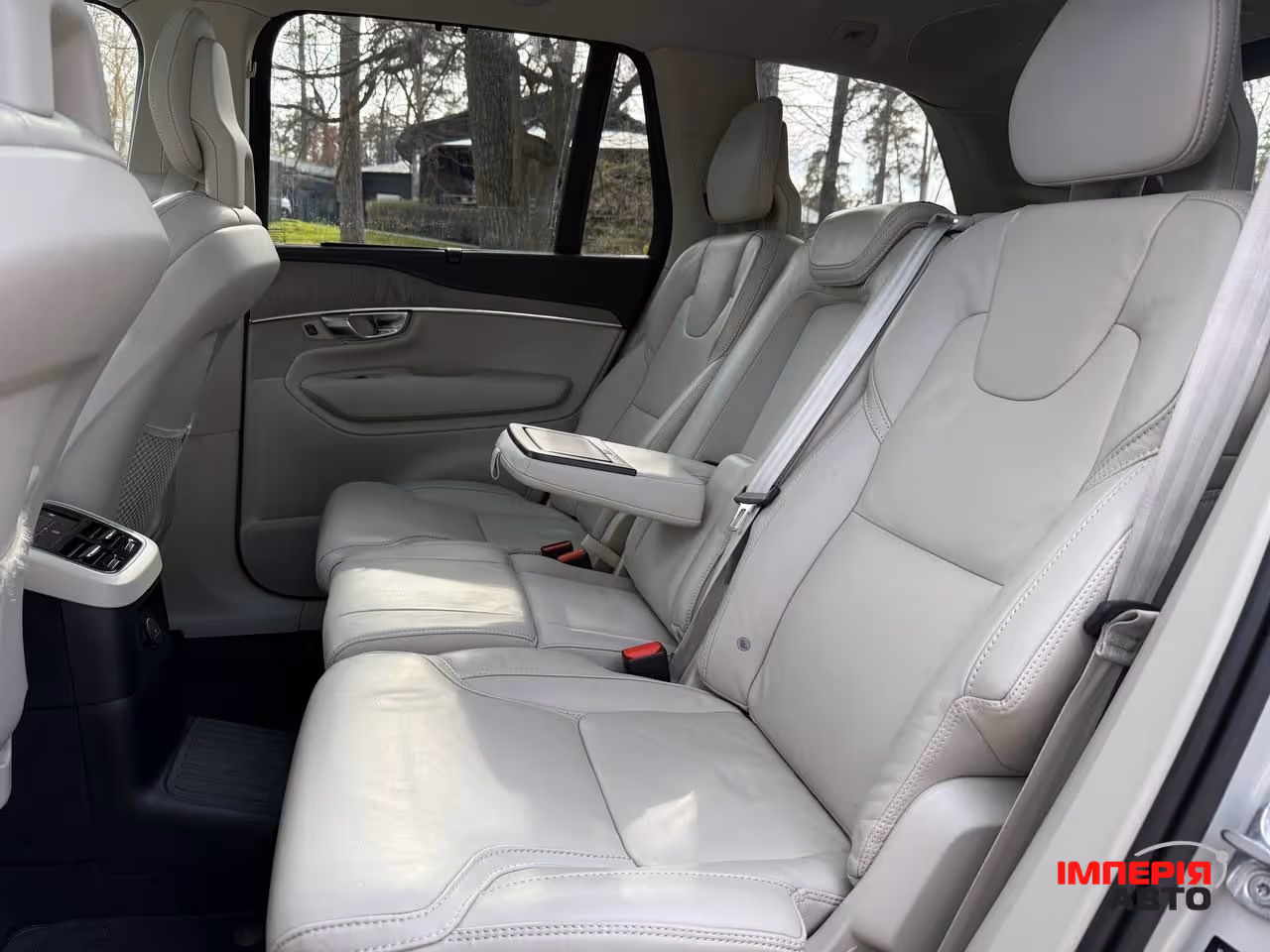 Volvo XC90 - фото 37