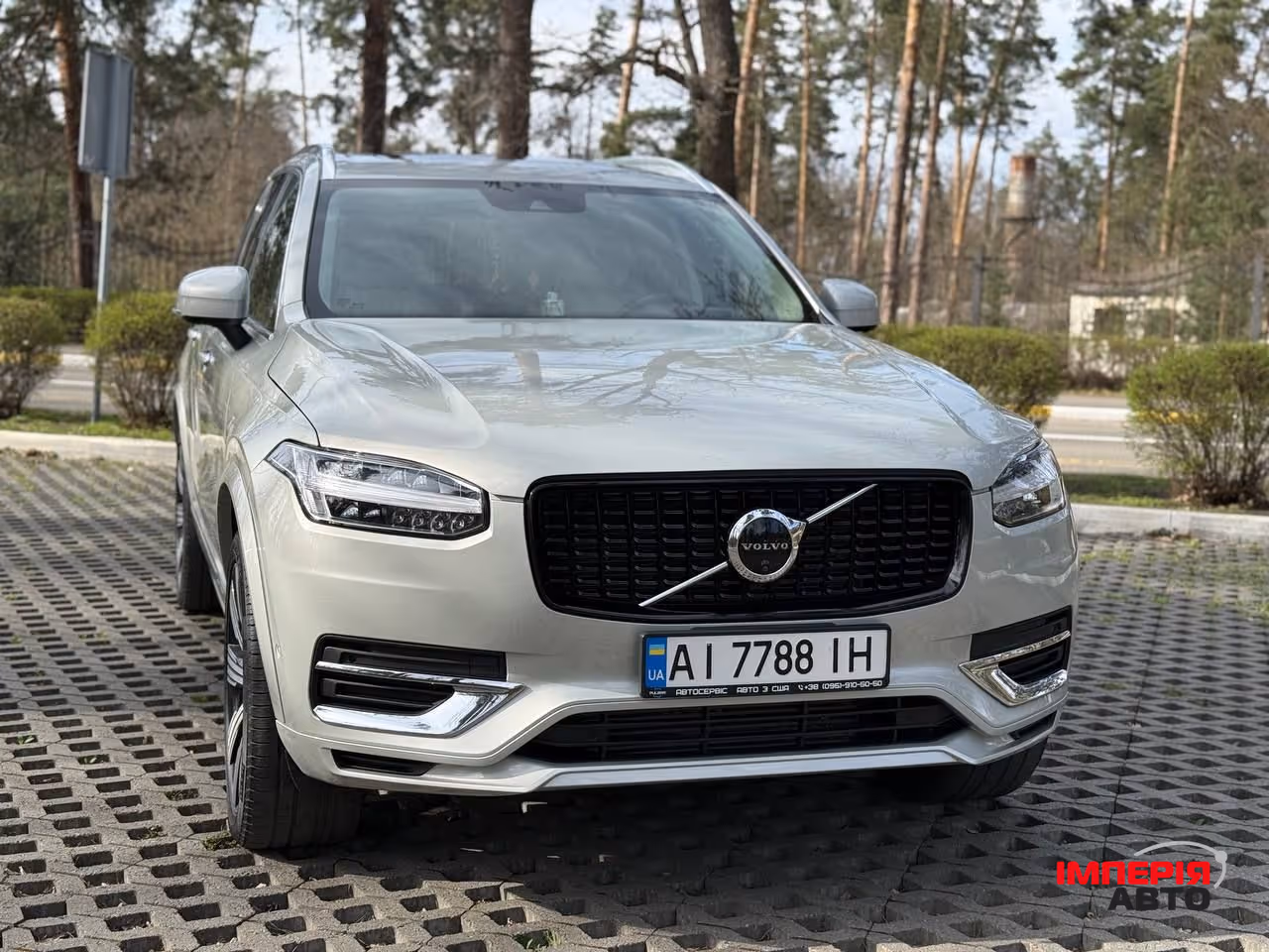 Volvo XC90 - фото 10