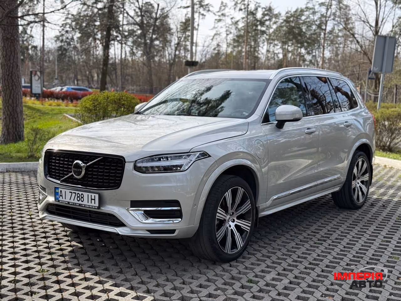 Volvo XC90 - фото 3