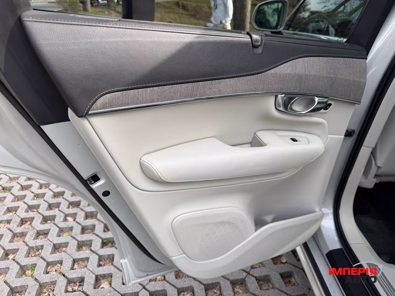 Volvo XC90 - фото 36