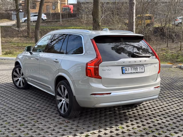 Volvo XC90 - фото 5
