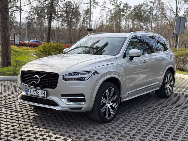 Volvo XC90 - фото 3