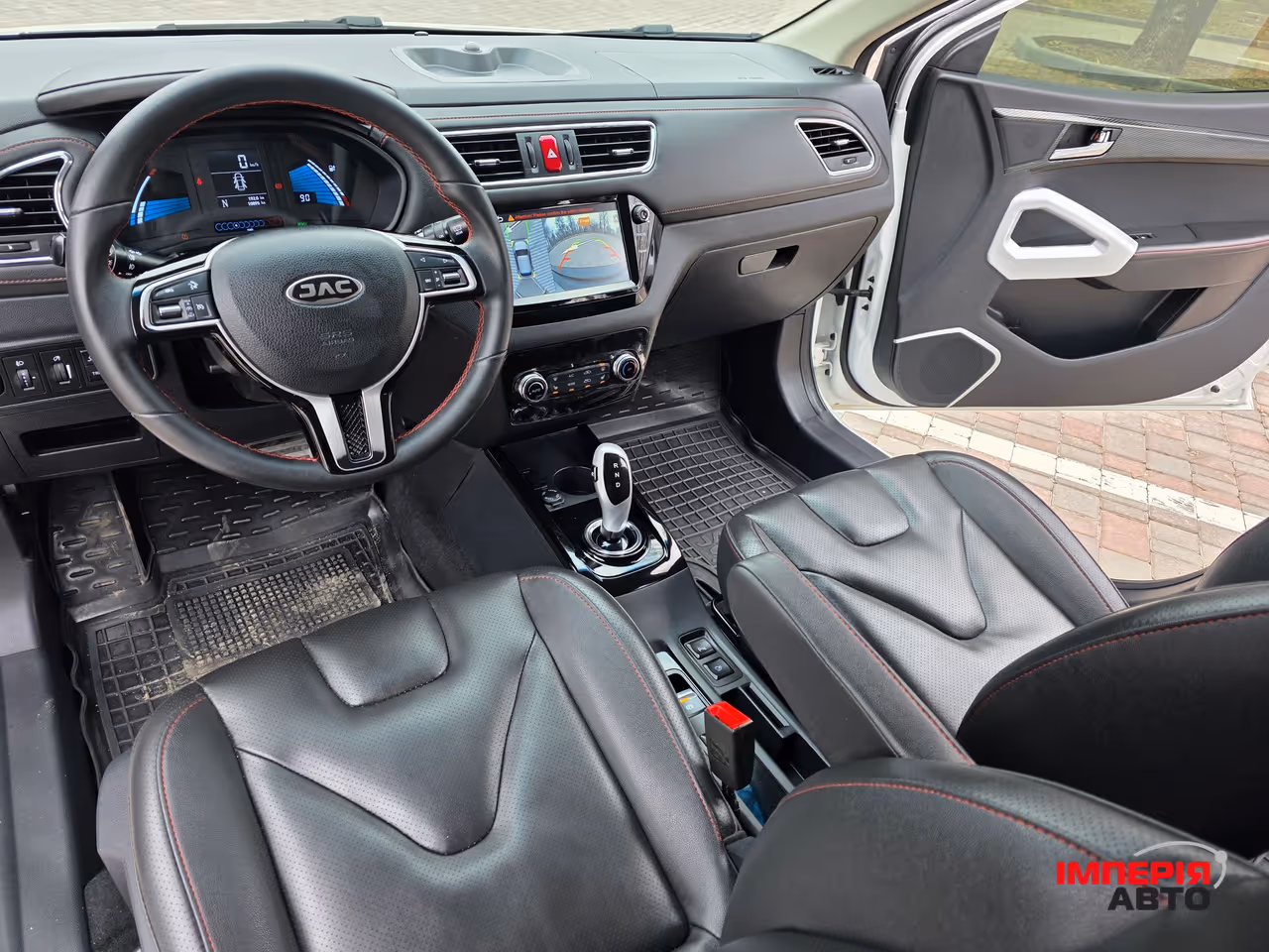 JAC iEV7S - фото 12