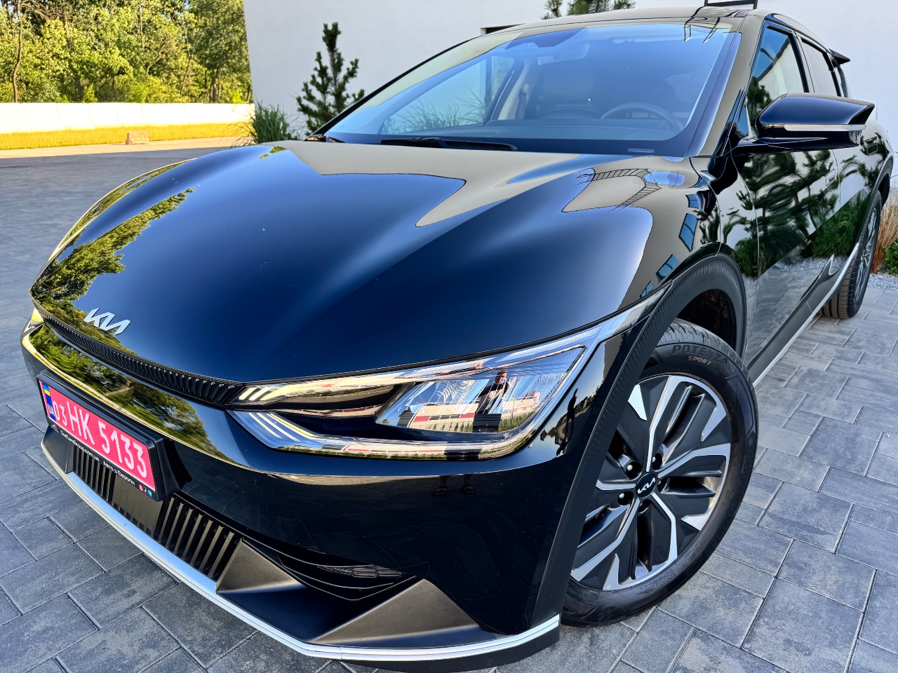 Kia EV6 - фото 1