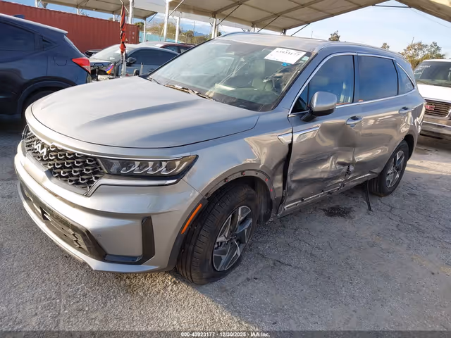 Kia Sorento - фото 3