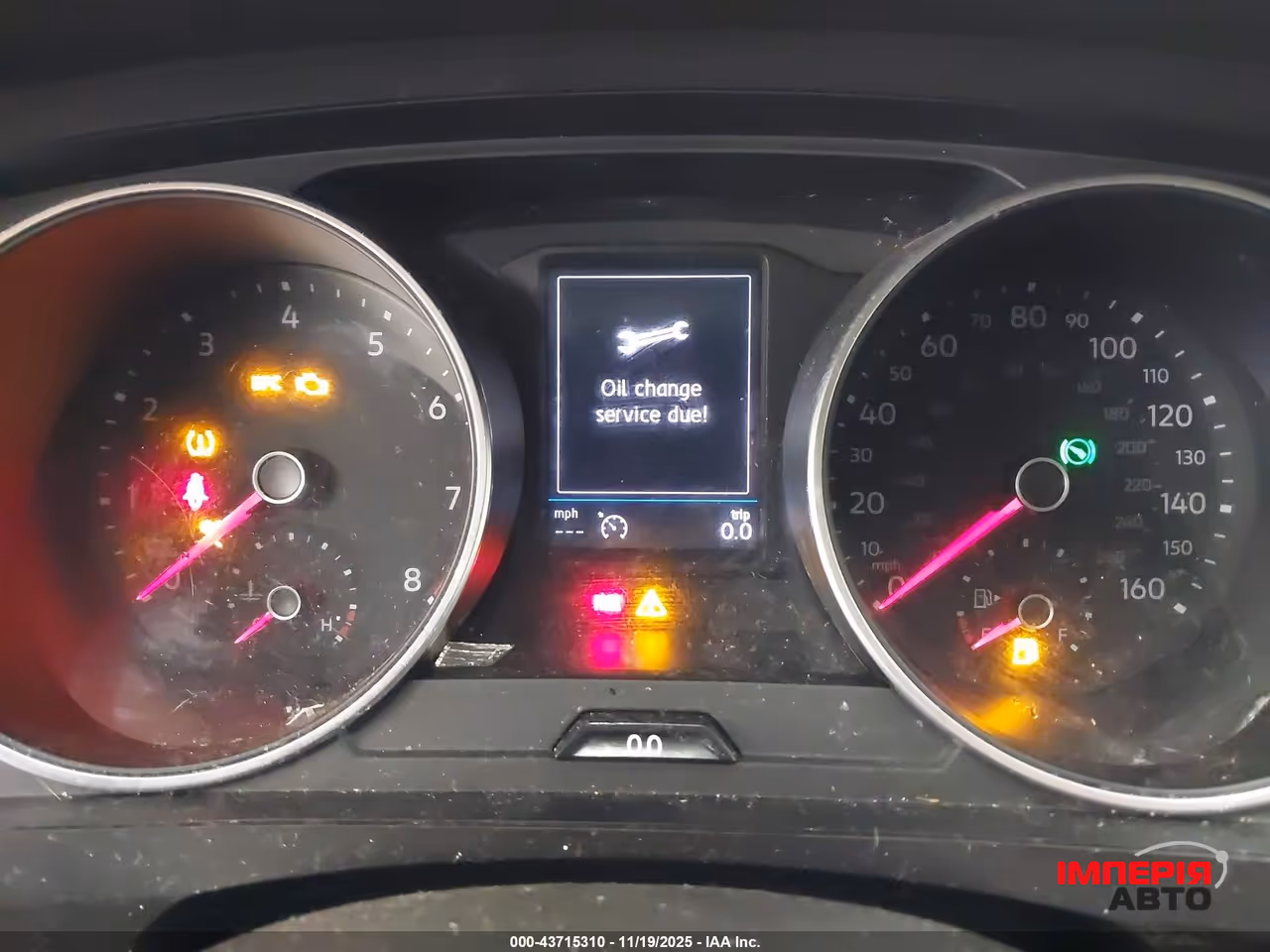 Volkswagen Tiguan - фото 8