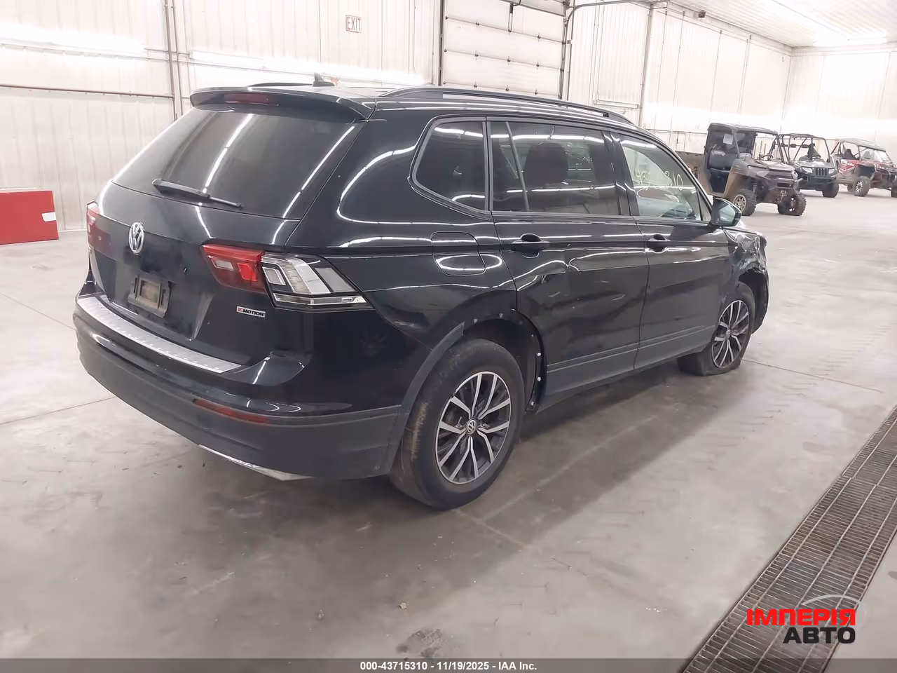 Volkswagen Tiguan - фото 6