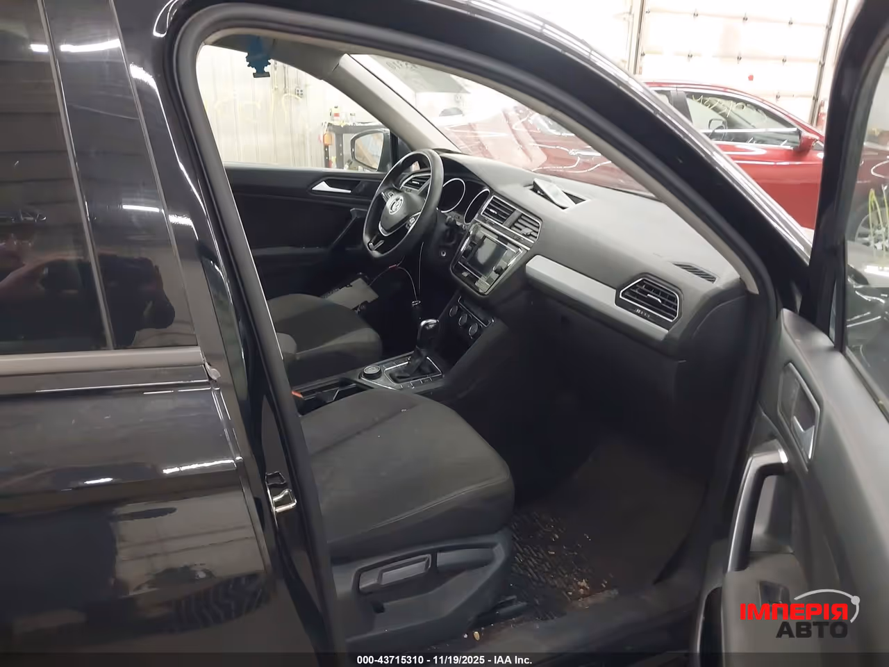 Volkswagen Tiguan - фото 7