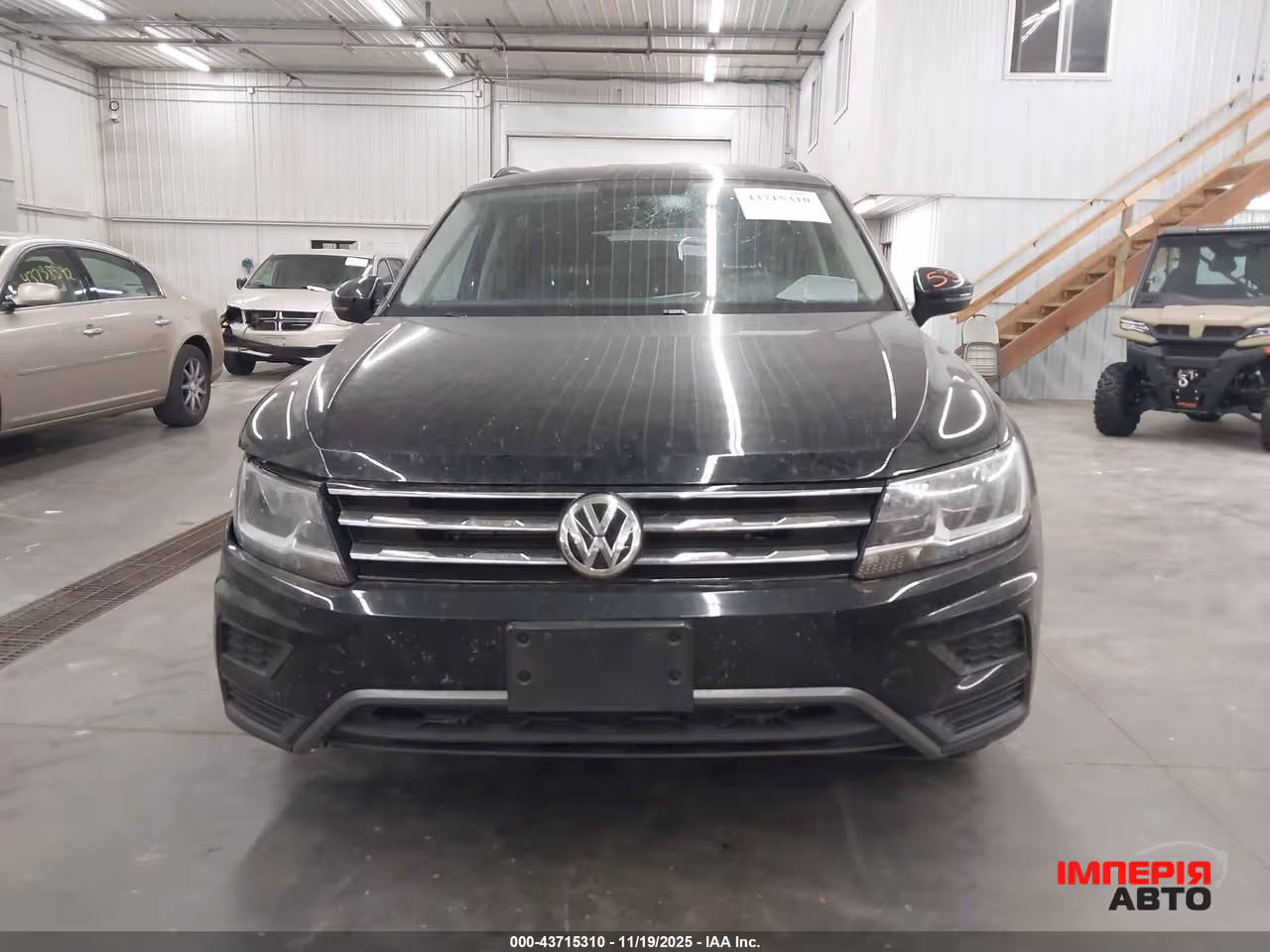 Volkswagen Tiguan - фото 2