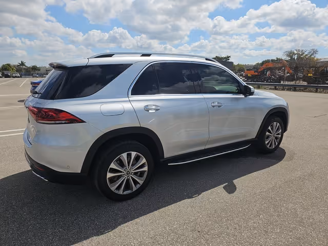 Mercedes-Benz GLE - фото 3