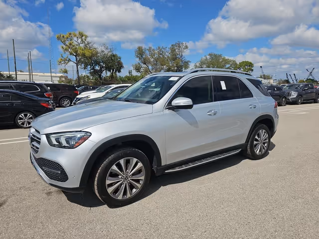 Mercedes-Benz GLE - фото 1