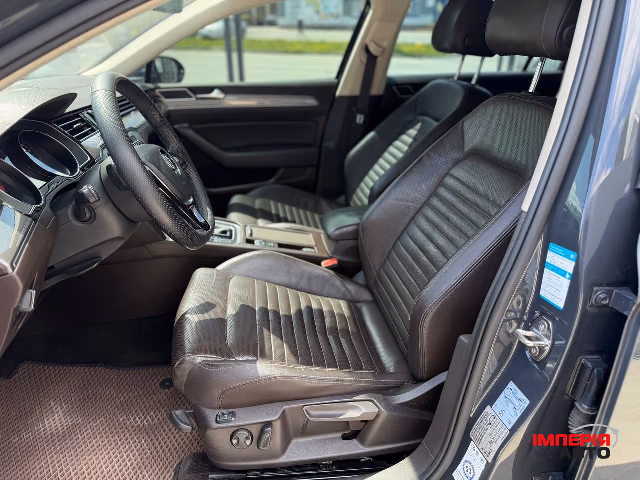 Volkswagen Passat - фото 6