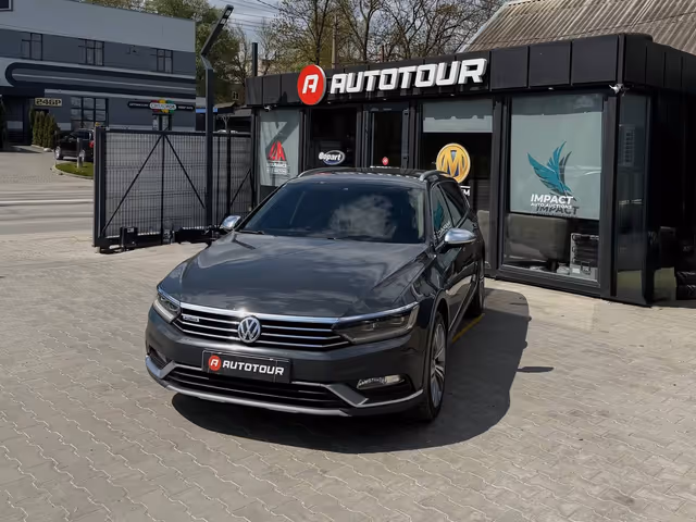 Volkswagen Passat - фото 1