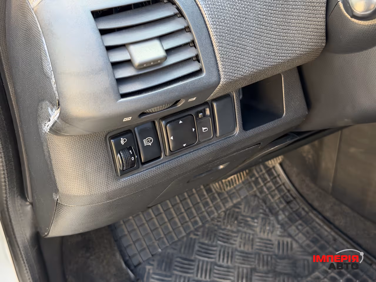 Nissan Micra - фото 34
