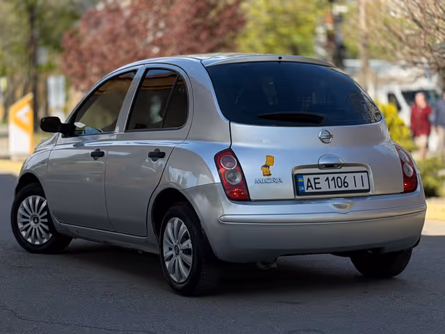 Nissan Micra - фото 3