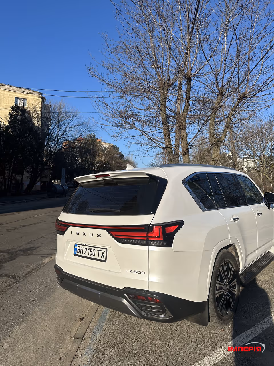 Lexus LX - фото 2