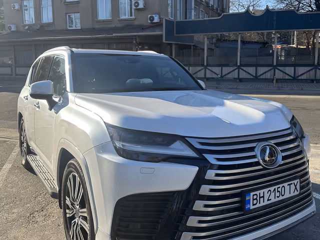 Lexus LX - фото 1