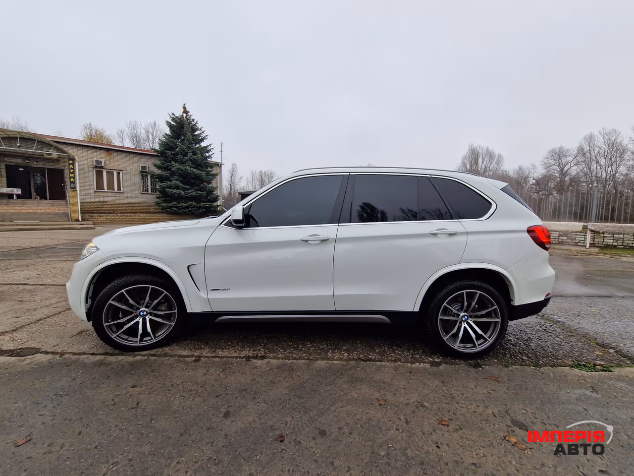 BMW X5 - фото 7