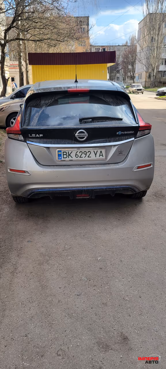 Nissan Leaf - фото 5